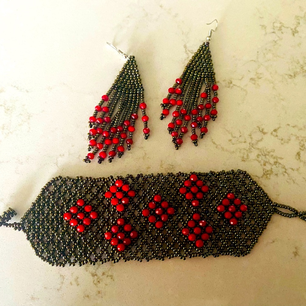 Beaded earrings & Bracelet